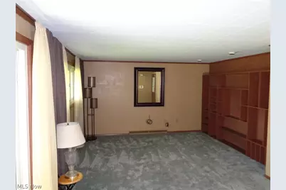 6105 Parknoll Street SW, Massillon, OH 44646 - Photo 7