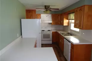 6105 Parknoll St SW, Massillon, OH 44646 - Photo 5