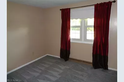 6105 Parknoll Street SW, Massillon, OH 44646 - Photo 11