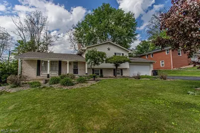8523 Sleepy Hollow Drive NE, Warren, OH 44484 - Photo 3