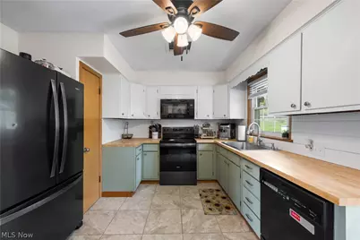 1356 Glennview Street NE, Canton, OH 44721 - Photo 11