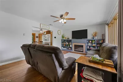 1356 Glennview Street NE, Canton, OH 44721 - Photo 9