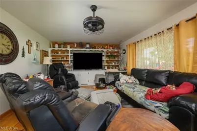 1920 Dover Avenue, Dover, OH 44622 - Photo 7