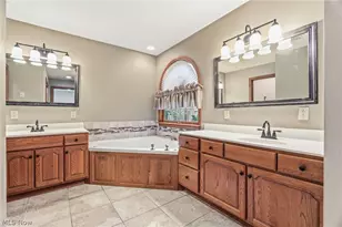 1012 Cloverdale Cir NE, Massillon, OH 44646 - Photo 23