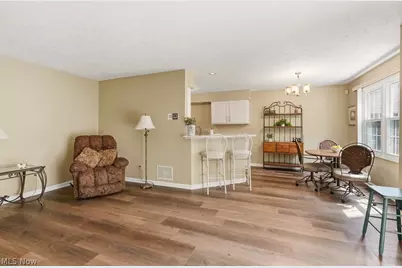 5653 Gateway Lane, Brook Park, OH 44142 - Photo 11