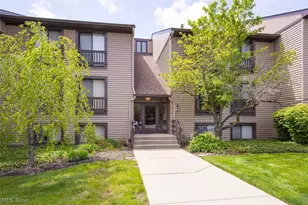 1105 Canyon View Rd, Sagamore Hills, OH 44067 - Photo 1