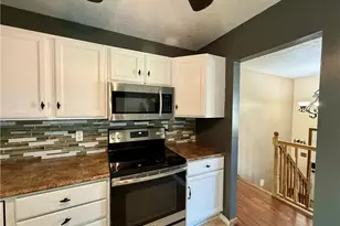 1128 Oakwood Dr, Vermilion, OH 44089 - Photo 15