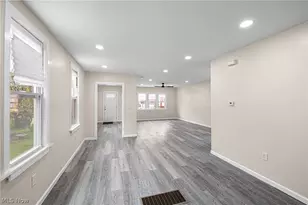 3229 W 52nd St, Loveland, OH 44102 - Photo 5