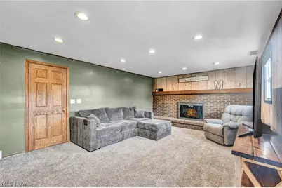 1044 Tumbleweed Street NE, Uniontown, OH 44685 - Photo 17