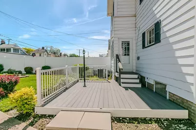 17709 Crestland Road, Loveland, OH 44119 - Photo 9