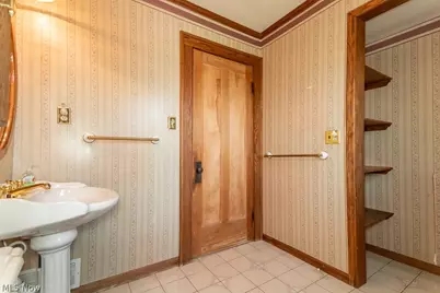17709 Crestland Road, Loveland, OH 44119 - Photo 27