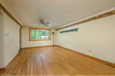 905 Pineview Avenue SE, North Canton, OH 44720 - Photo 9