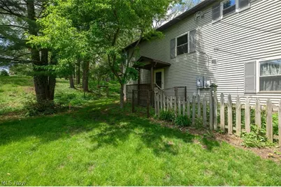 905 Pineview Avenue SE, North Canton, OH 44720 - Photo 39