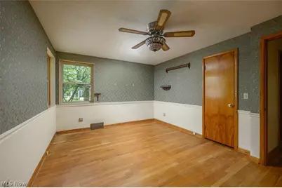 905 Pineview Avenue SE, North Canton, OH 44720 - Photo 17