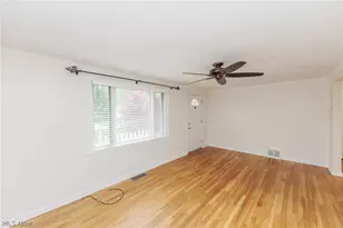 7381 Portage St, Solon, OH 44139 - Photo 3