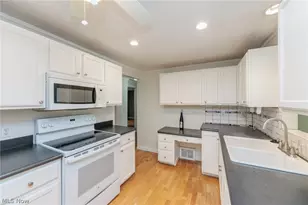 7381 Portage St, Solon, OH 44139 - Photo 9