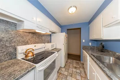 521 Tollis Parkway #288, Grandview Heights, OH 44147 - Photo 11