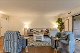 935 Canyon View Rd, Sagamore Hills, OH 44067 - Photo 9
