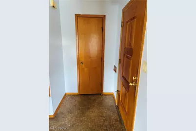 24401 Russell Avenue, Euclid, OH 44123 - Photo 7