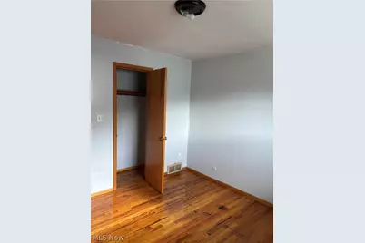 24401 Russell Avenue, Euclid, OH 44123 - Photo 5