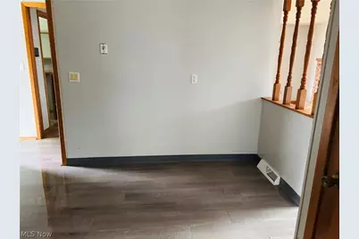 24401 Russell Avenue, Euclid, OH 44123 - Photo 11