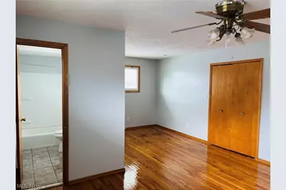 24401 Russell Avenue, Euclid, OH 44123 - Photo 9