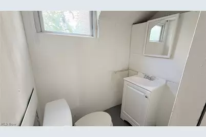 721 Polk Avenue, Akron, OH 44314 - Photo 29