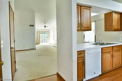 23 Eagle Pointe, Cortland, OH 44410 - Photo 9