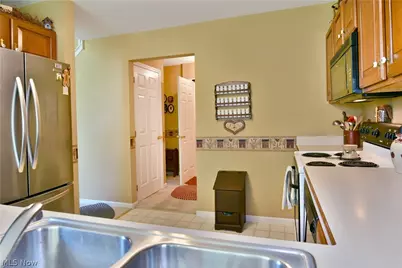 502 Turnberry Court NE, Warren, OH 44484 - Photo 21