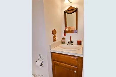502 Turnberry Court NE, Warren, OH 44484 - Photo 25