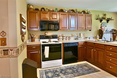 502 Turnberry Court NE, Warren, OH 44484 - Photo 15