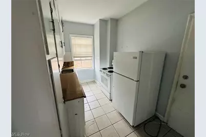 15610 Van Aken Boulevard #4, Huber Heights, OH 44120 - Photo 3