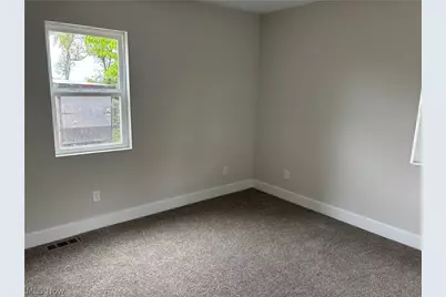 1021 Clay Street, Zanesville, OH 43701 - Photo 9
