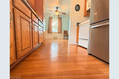 482 E 329th Street, Willowick, OH 44095 - Photo 13