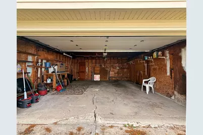 482 E 329th Street, Willowick, OH 44095 - Photo 9