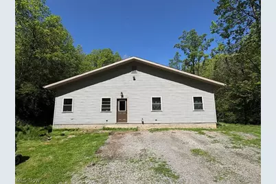 2934 Henderson School Road NE, New Philadelphia, OH 44663 - Photo 1