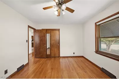 30401 Harrison Street, Willowick, OH 44095 - Photo 15