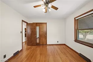 30401 Harrison St, Willowick, OH 44095 - Photo 15