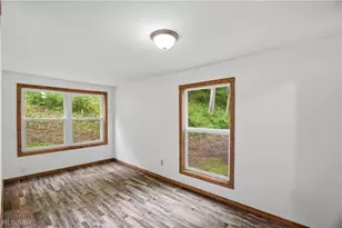 1047 Drift Frk Rd, Elizabeth, WV 26143 - Photo 23