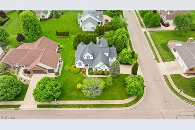 1919 Wendover Circle NE, North Canton, OH 44720 - Photo 5