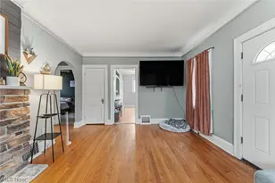 4289 W 229th St, Fairview Park, OH 44126 - Photo 3