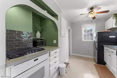 4289 W 229th Street, Fairview Park, OH 44126 - Photo 9
