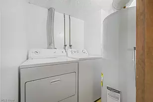 924 Memorial Pkwy, Akron, OH 44303 - Photo 21
