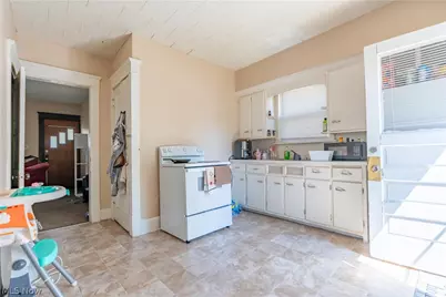 206 Ingram Avenue SW, Canton, OH 44710 - Photo 9