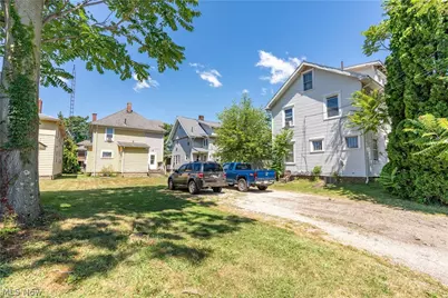 206 Ingram Avenue SW, Canton, OH 44710 - Photo 5