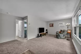 1529 Benjamin Ct, Kent, OH 44240 - Photo 3