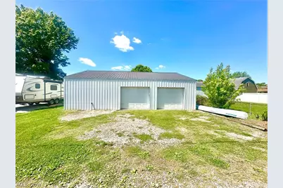 427 Columbia Avenue, Williamstown, WV 26187 - Photo 31
