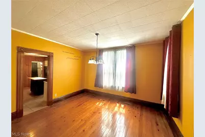 427 Columbia Avenue, Williamstown, WV 26187 - Photo 11