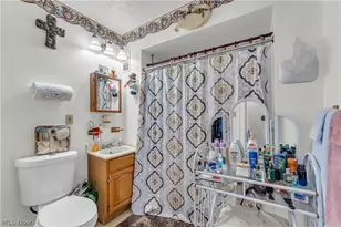 1533 E 195th St, Euclid, OH 44117 - Photo 23