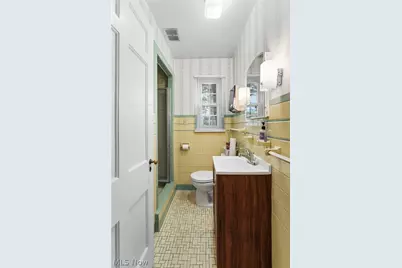 201 N Cleveland Massillon Road, Akron, OH 44333 - Photo 21